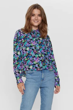 CROP TOP DE MODA 2022/2023  BLUSAS CORTAS EN TENDENCIA 